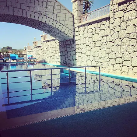 Hotel Akkum 2*